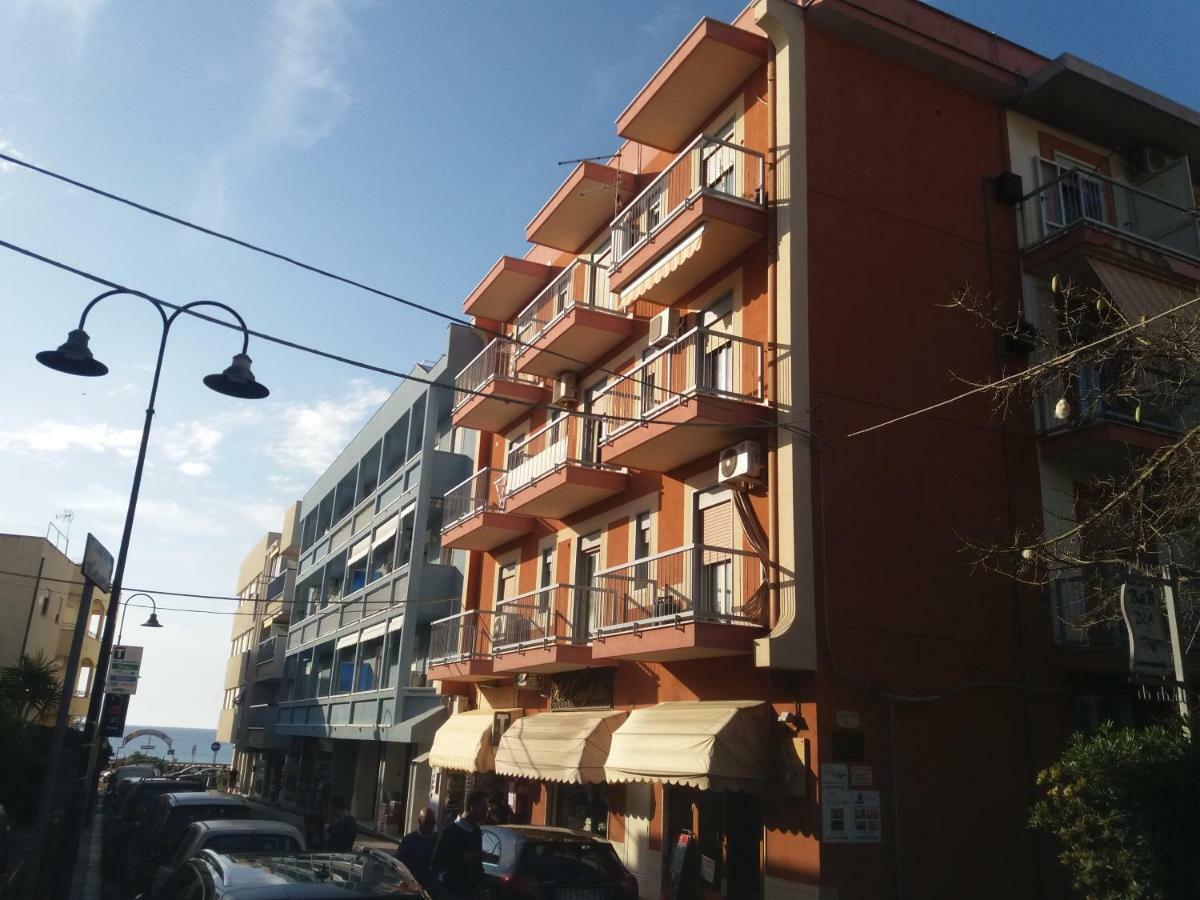 CASA FLORIDEA -Mediterranea Sicilia Apt Cefalù Esterno foto
